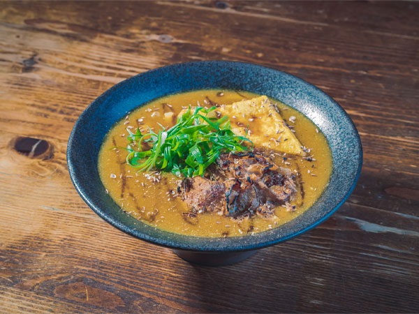うま辛カレーうどん